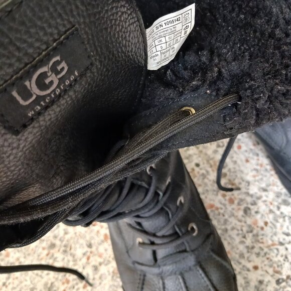 UGG Adirondack Tall Rare All Black Women's Boot - Picture 4 of 11